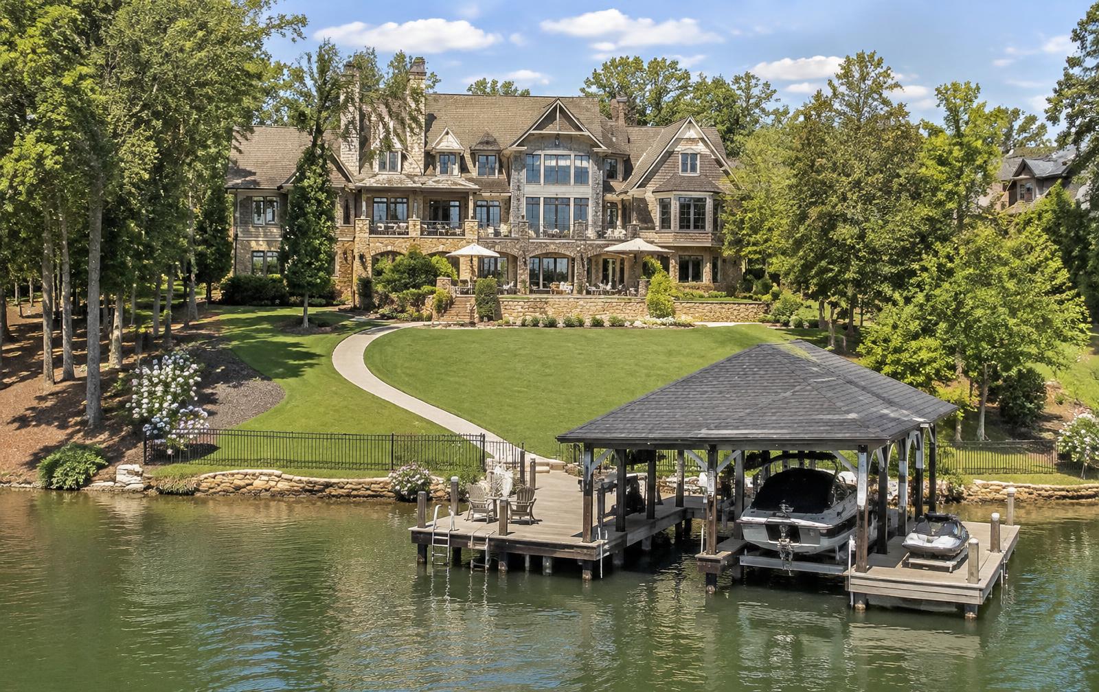 McLean, a waterfront neighborhood in Belmont, North Carolina